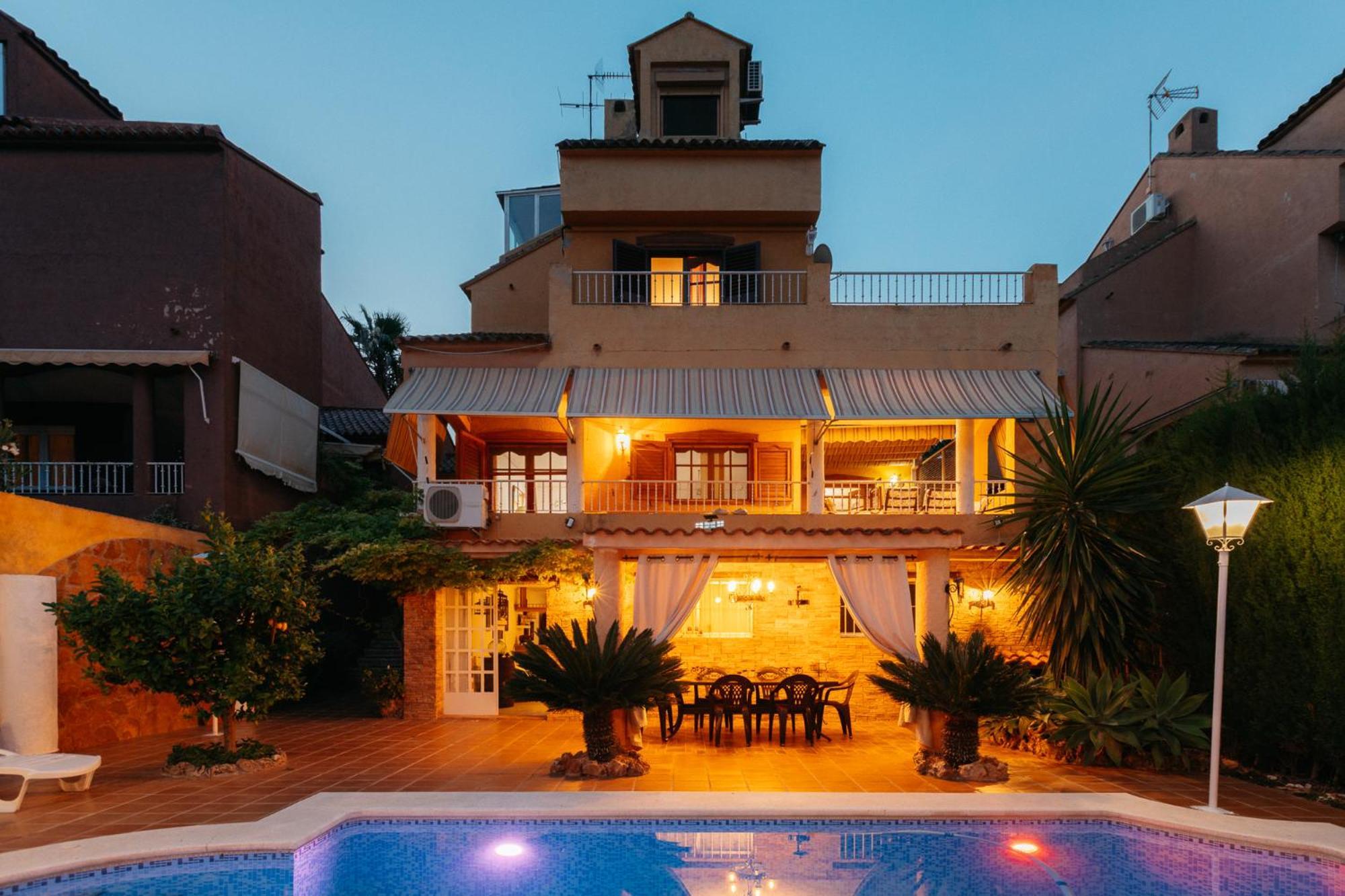 Chalet, Villa Rodeada De Naturaleza Piscina A Doce Klm De Valencia Y 7 Del Aeropuerto Kültér fotó