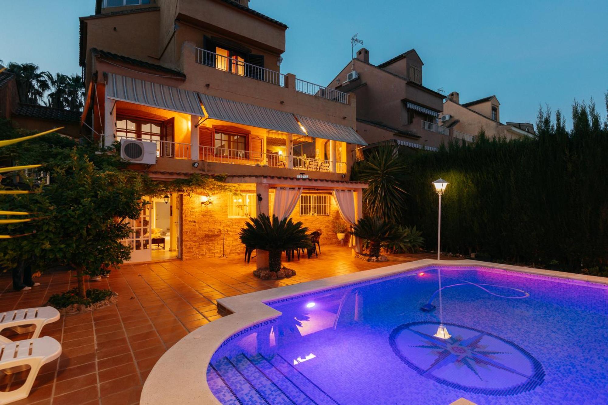 Chalet, Villa Rodeada De Naturaleza Piscina A Doce Klm De Valencia Y 7 Del Aeropuerto Kültér fotó