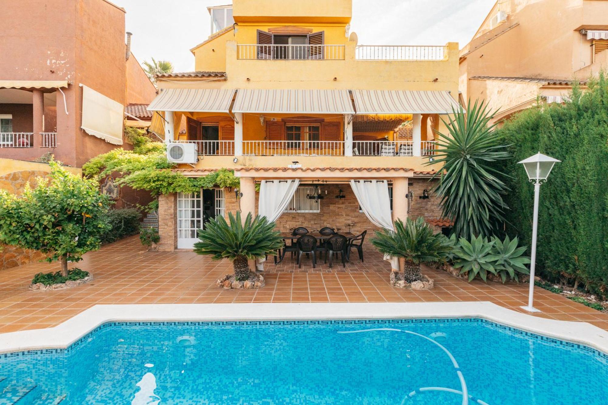 Chalet, Villa Rodeada De Naturaleza Piscina A Doce Klm De Valencia Y 7 Del Aeropuerto Kültér fotó