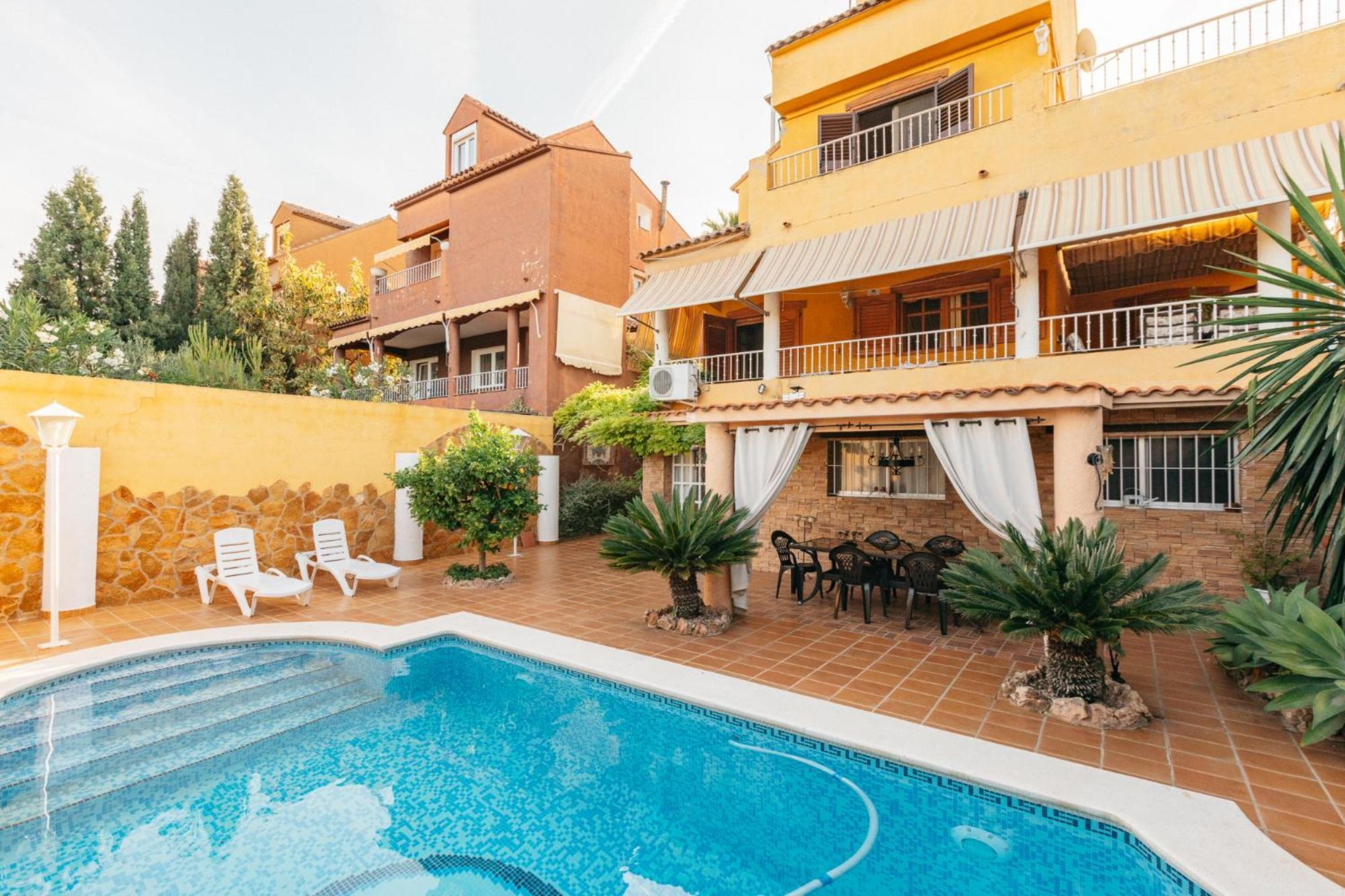Chalet, Villa Rodeada De Naturaleza Piscina A Doce Klm De Valencia Y 7 Del Aeropuerto Kültér fotó